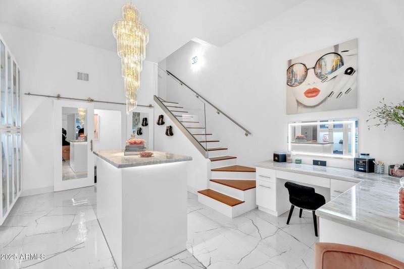 61-web-or-mls-N17thPl-61