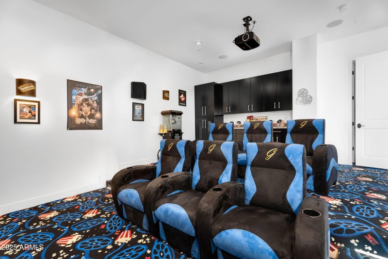 196-web-or-mls-17th-35