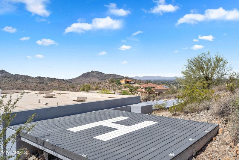 104-web-or-mls-N17thPl-104