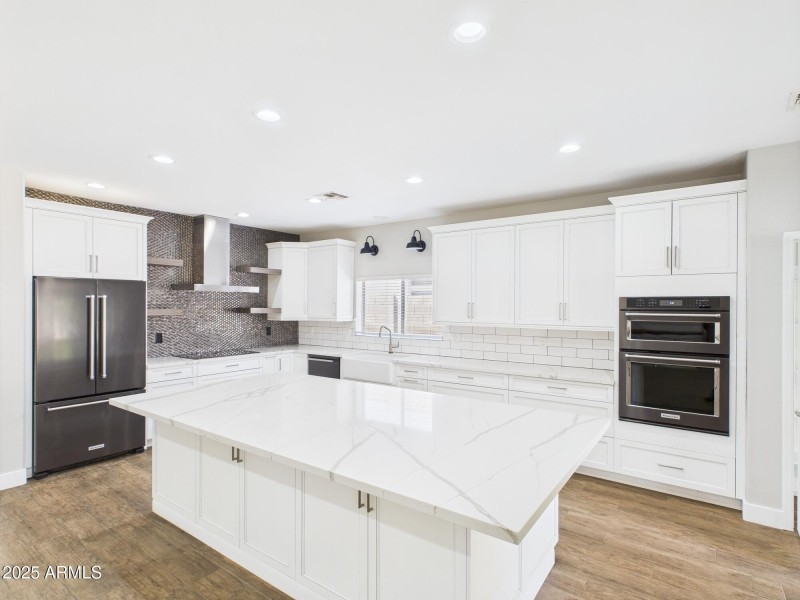 CAM02404G0-PR0136-STILL020