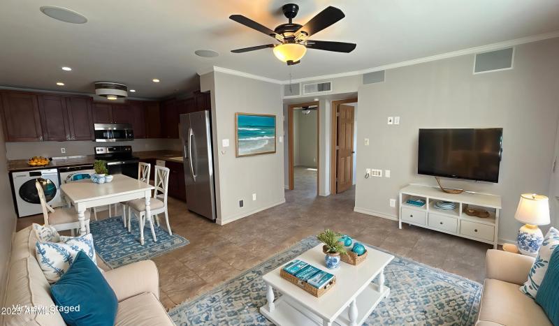 Living Room - Kitchen VS