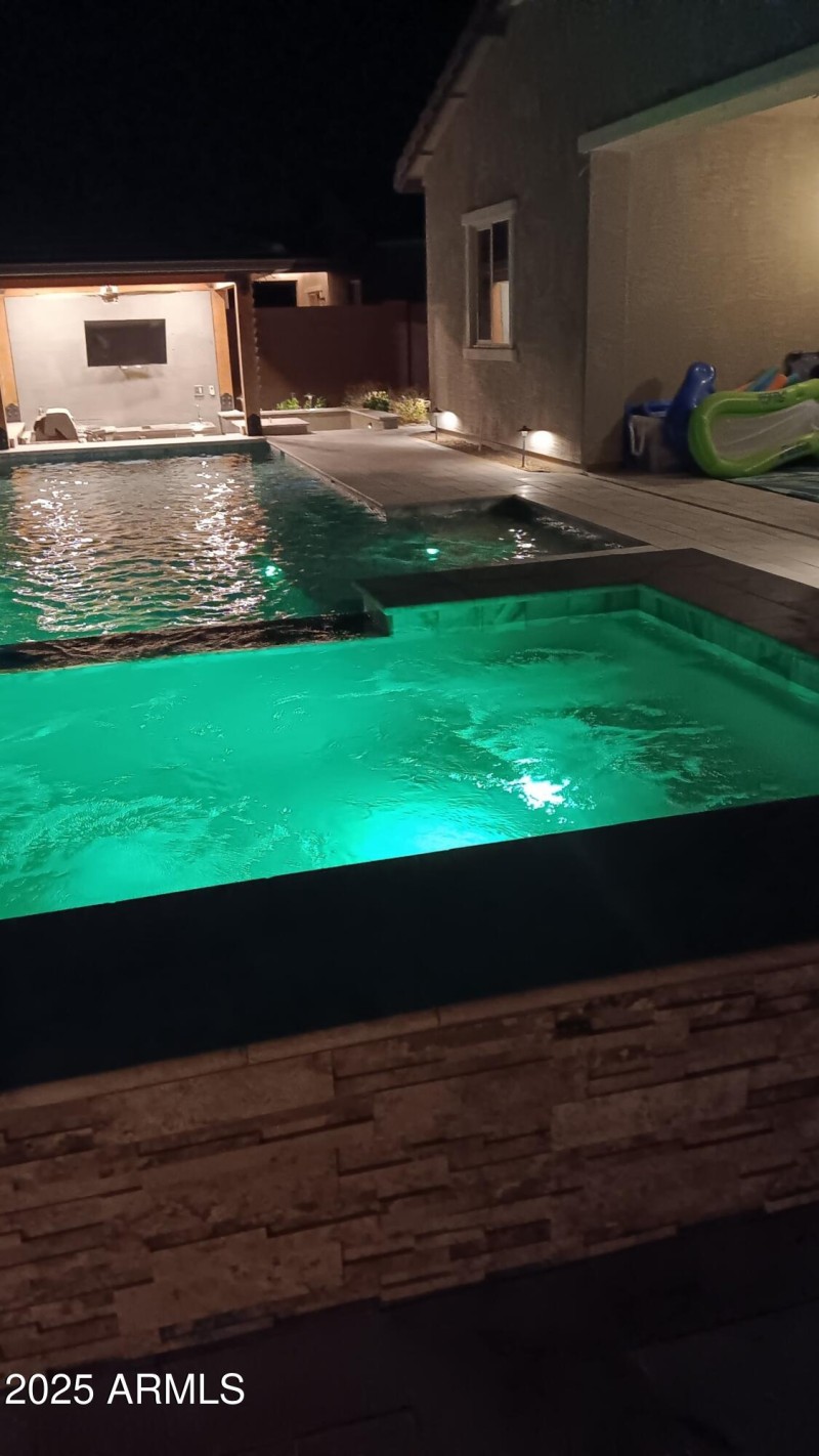 Resized_20241109_183350_12171275813802_1