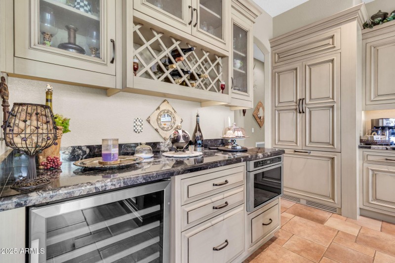 3829 E Peach Tree Dr-15