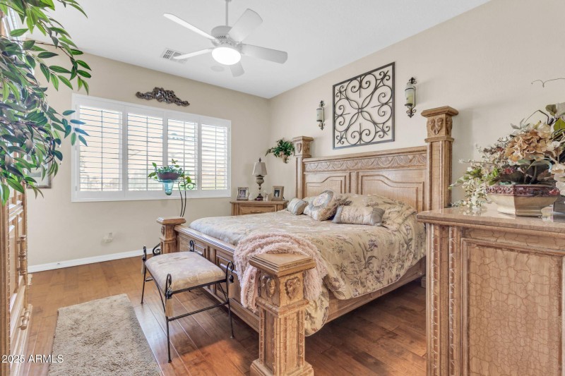 3829 E Peach Tree Dr-24