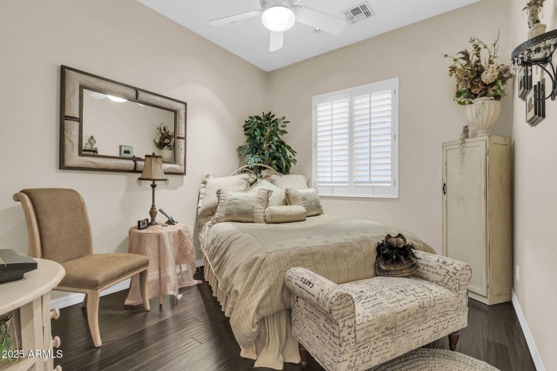 3829 E Peach Tree Dr-28