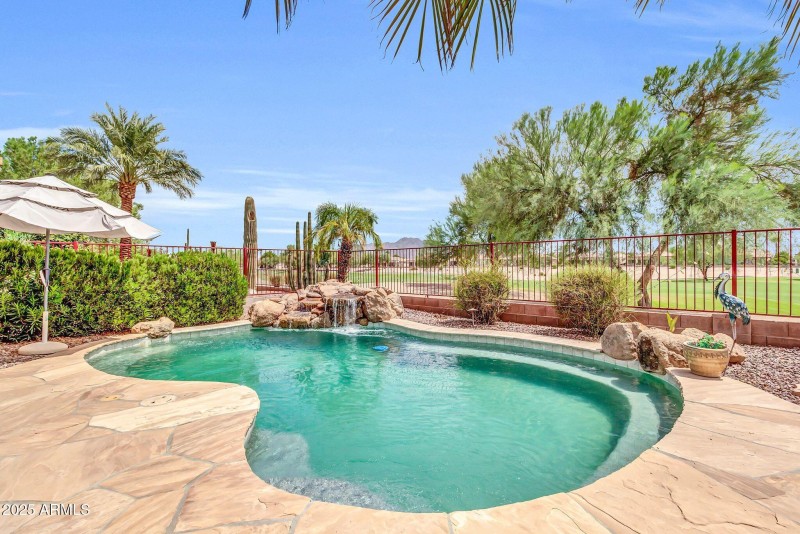 3829 E Peach Tree Dr-42