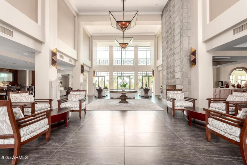 Superb Lounge / Community Entry