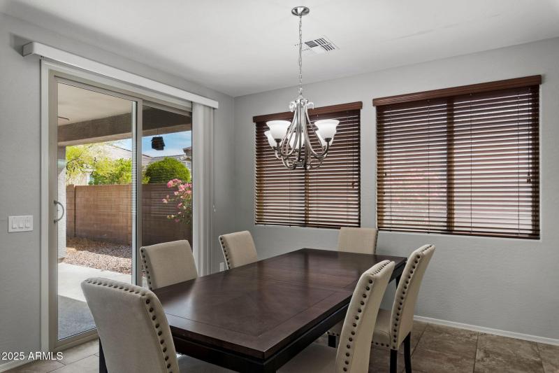 06__3116 E Regina St