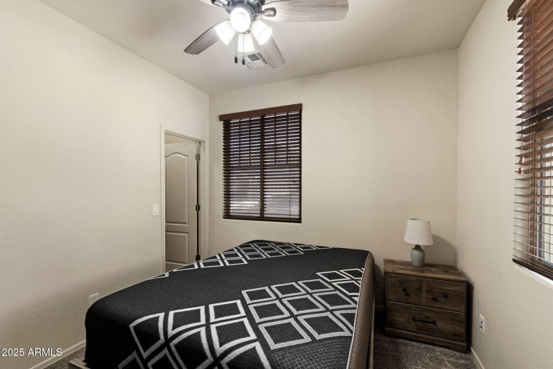 18__3116 E Regina St