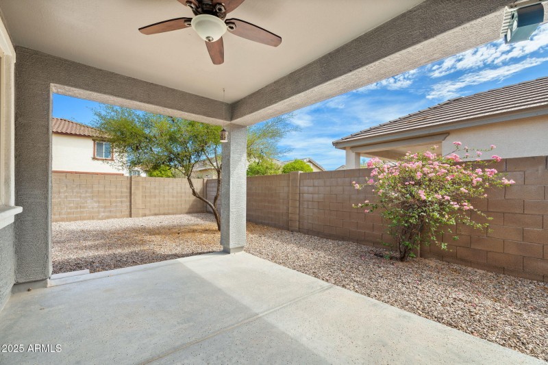 23__3116 E Regina St