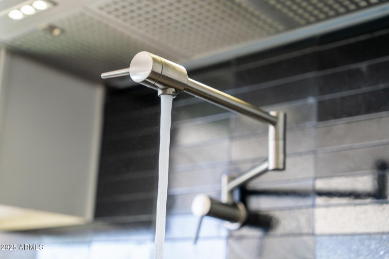 8024 N 7th Ave Closeups-8