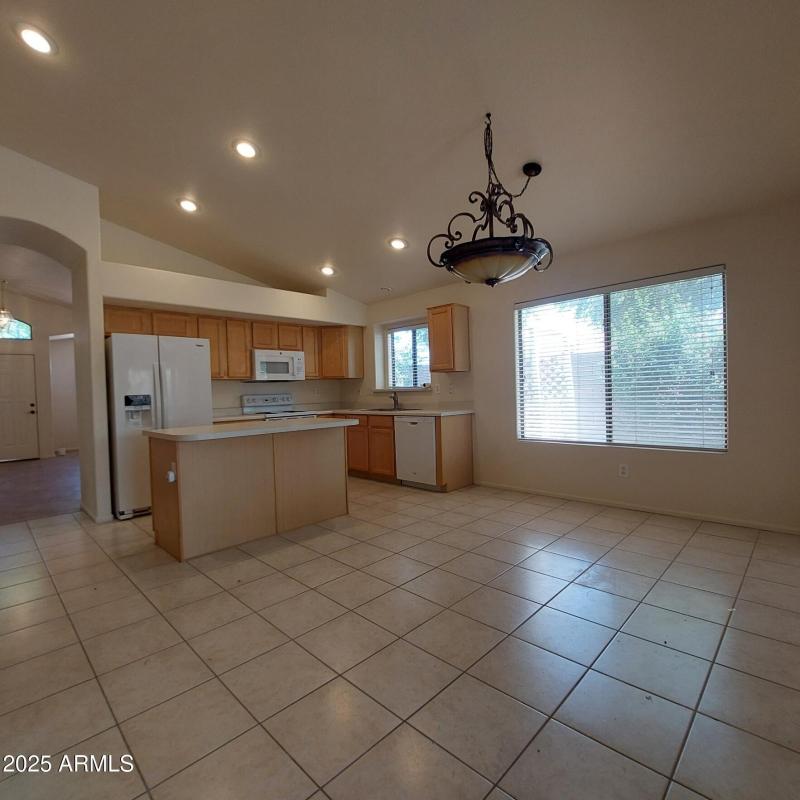 11219W.VernonAvePics10