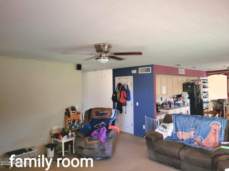 9) 61760-68a35dc00b7ba