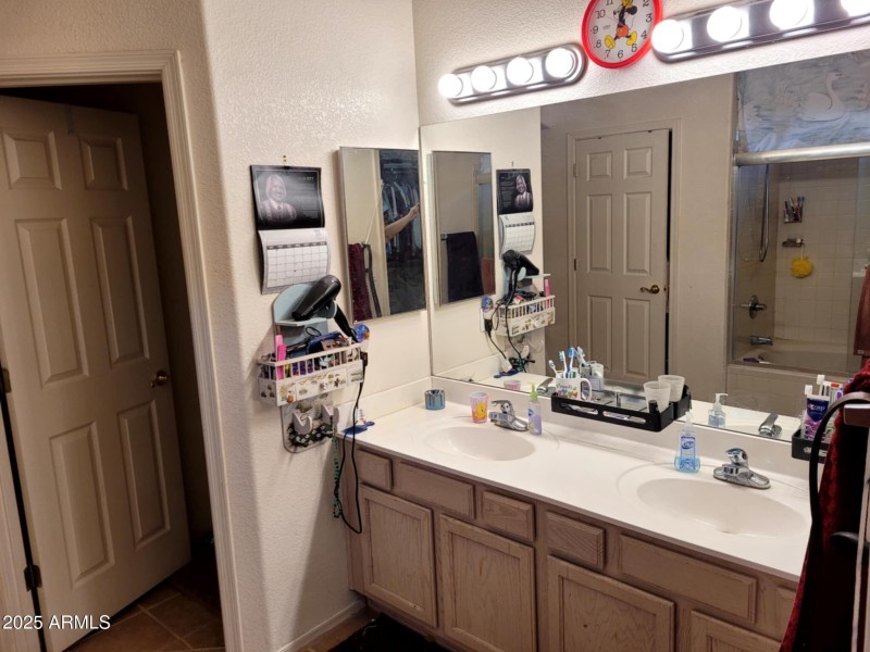 17) 61760-68a35dbfef550