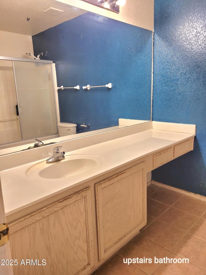 24) 61760-68a35dc278ef2