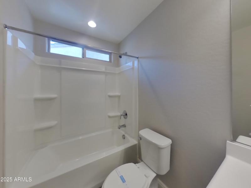 14_pc_Q0BIgQDVHs_42wThEf6A6_layout_0