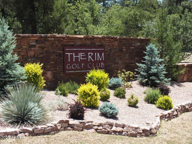 Rim Club Entry Monument