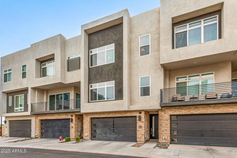 02 -Front of townhome