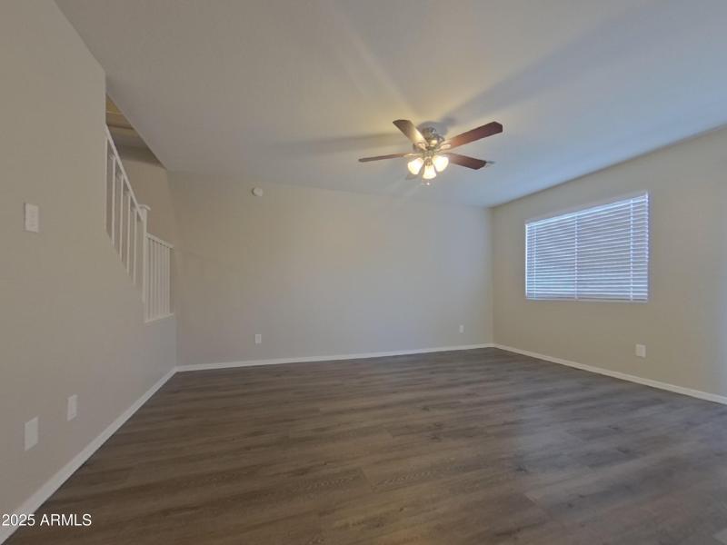 1_pc_Kqqlbu4lh0_SFCaYhjNlv_layout_1