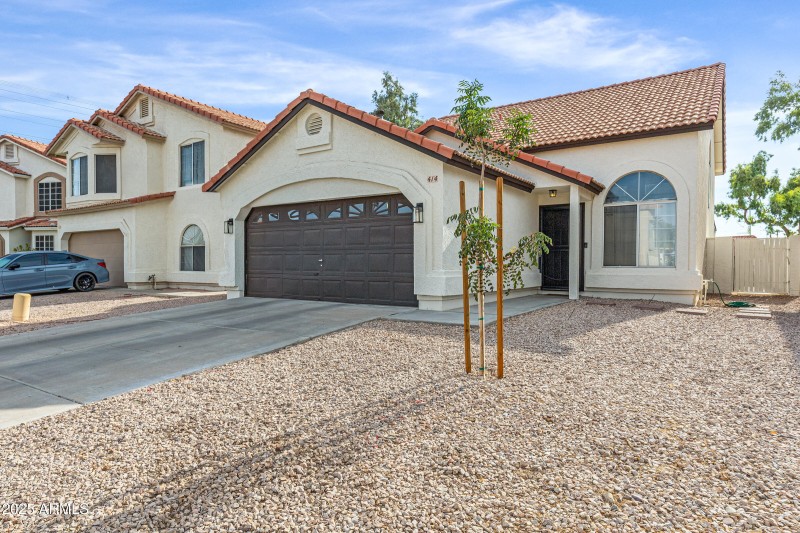 414 N Cobblestone St-3