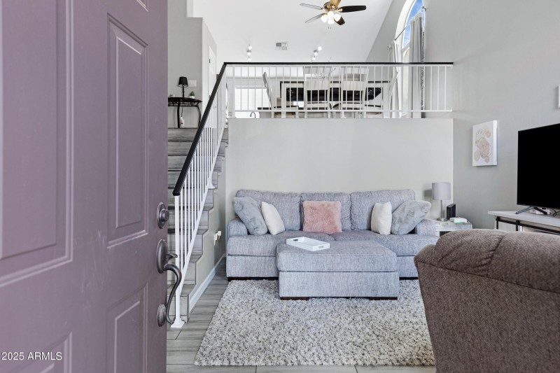 414 N Cobblestone St-5