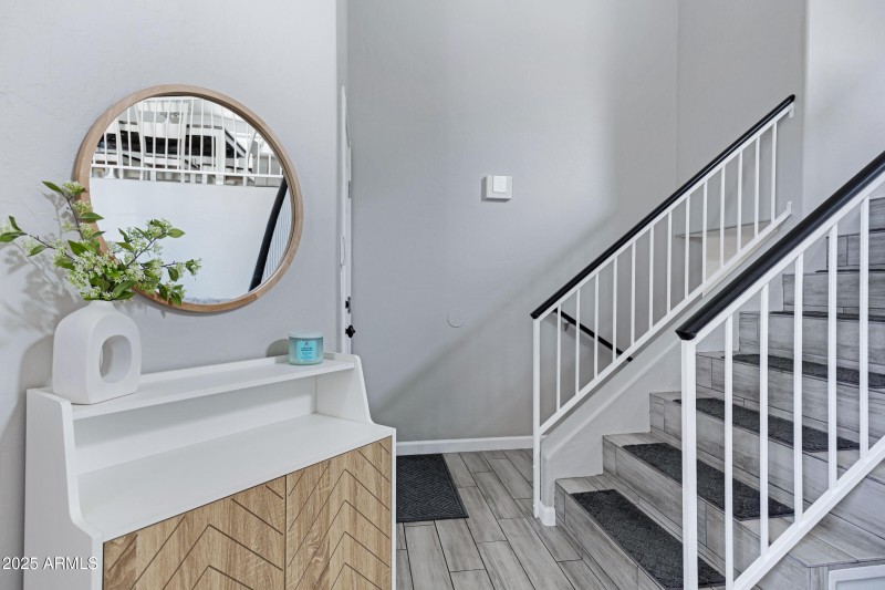 414 N Cobblestone St-19