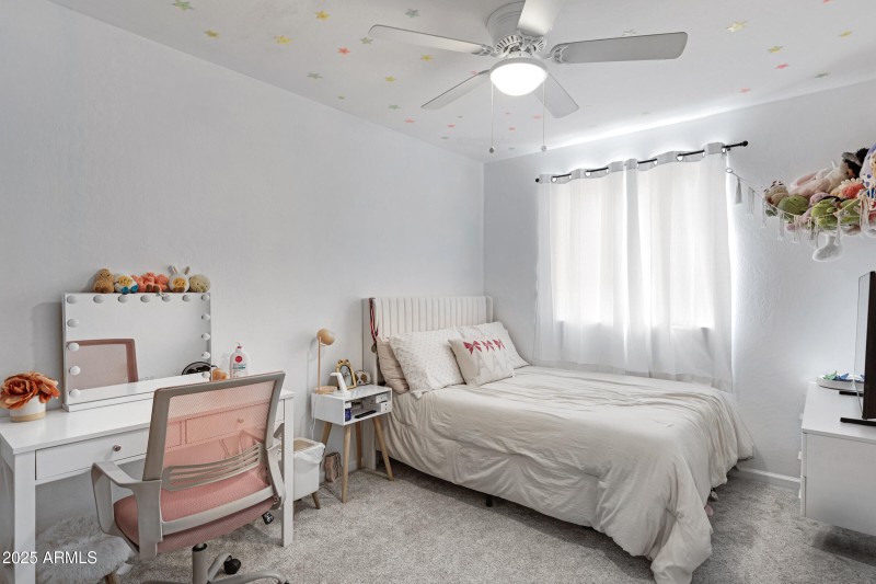 414 N Cobblestone St-23