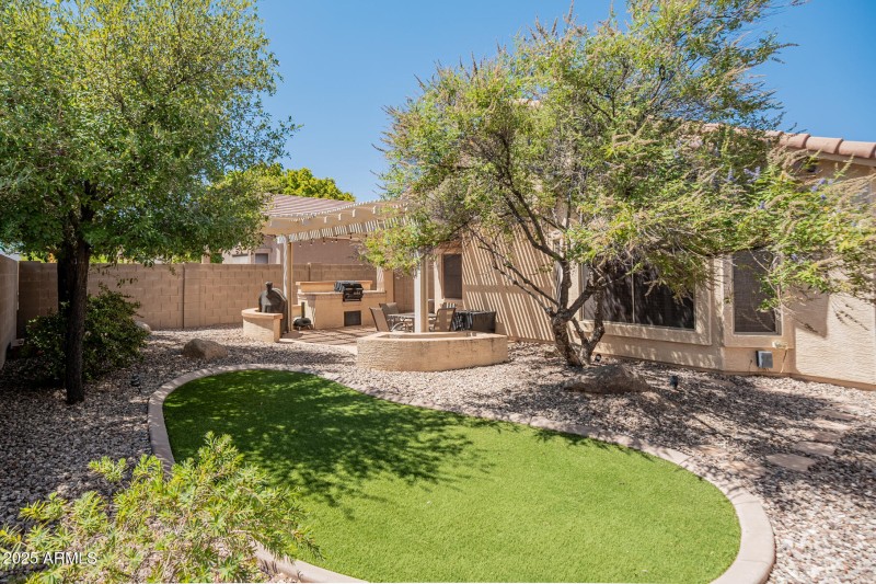 17231 W Carmen Dr-33