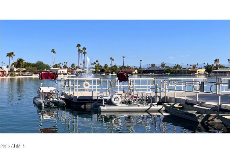 Viewpoint Lake in Sun City