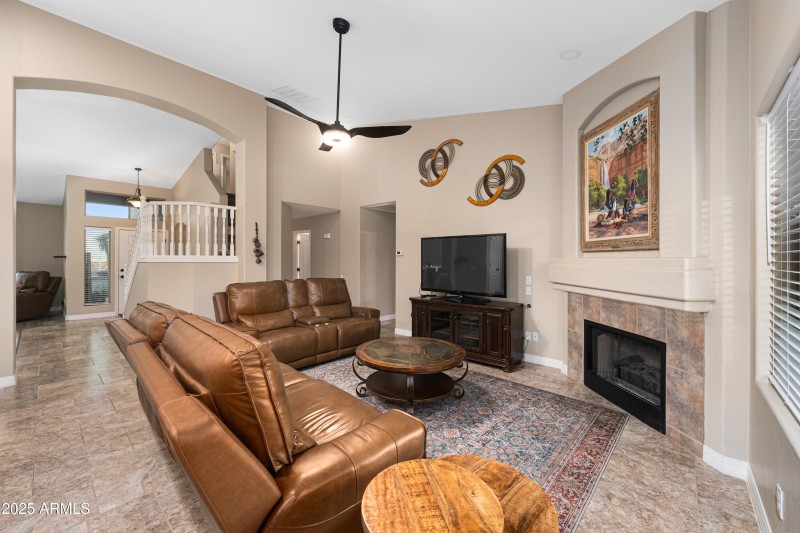 10318-E-Trailhead-Court-18