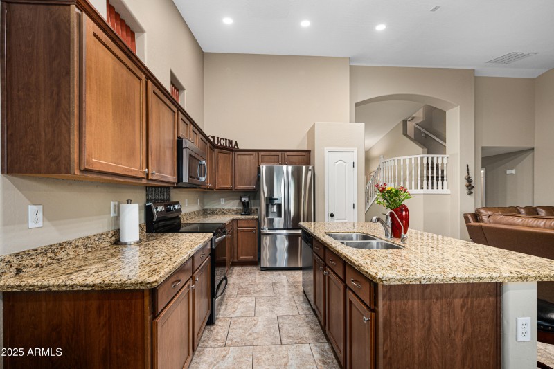 10318-E-Trailhead-Court-22