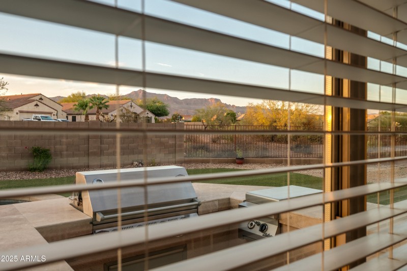 10318-E-Trailhead-Court-25