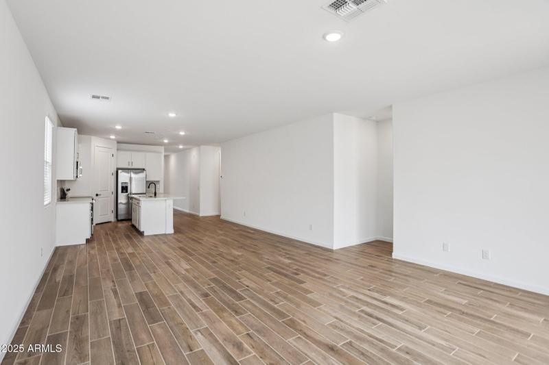 7-web-or-mls-La Senda Dr W-S2008-007