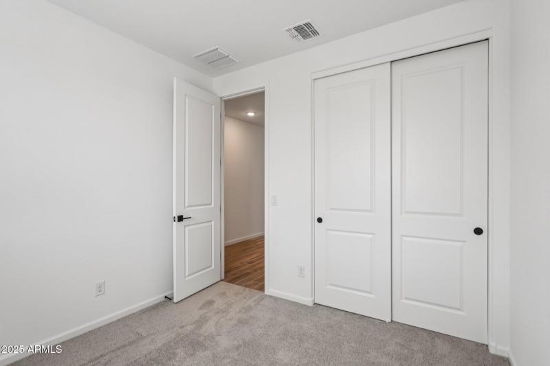 13-web-or-mls-La Senda Dr W-S2008-013