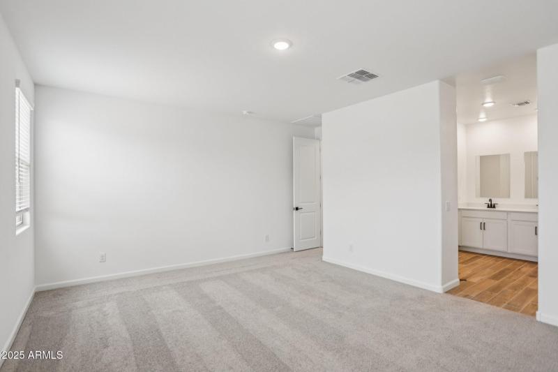 19-web-or-mls-La Senda Dr W-S2008-019