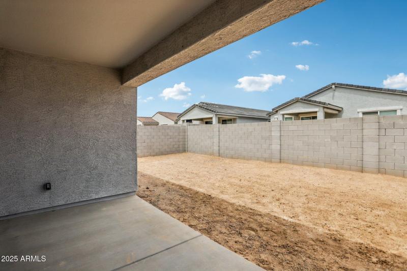 31-web-or-mls-La Senda Dr W-S2008-031