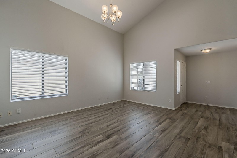 5-web-or-mls-Naomi-5