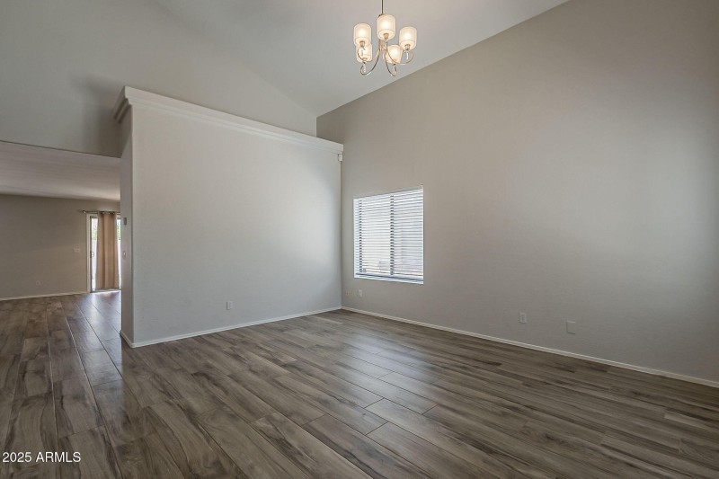 8-web-or-mls-Naomi-8