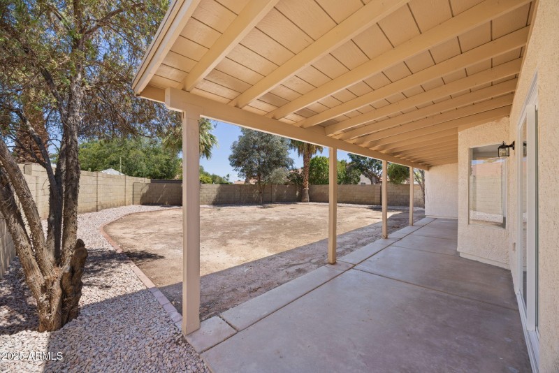 39-web-or-mls-510-w-amoroso-dr