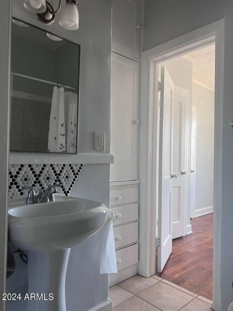 BR View of Sink Vanity