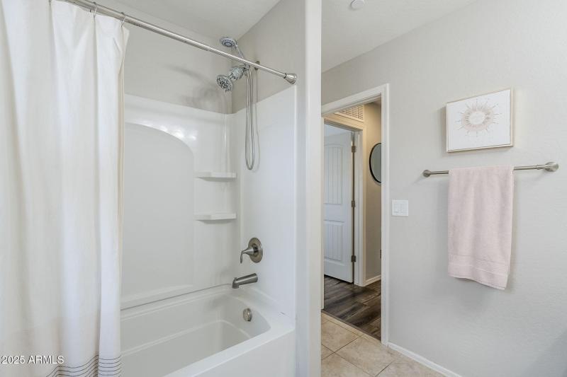 55-web-or-mls-Betty-32