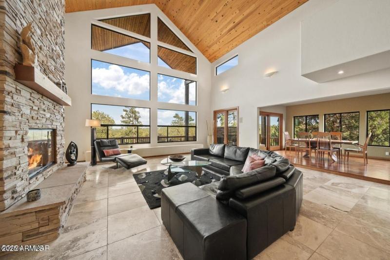 Snowberry Cabin in Torreon