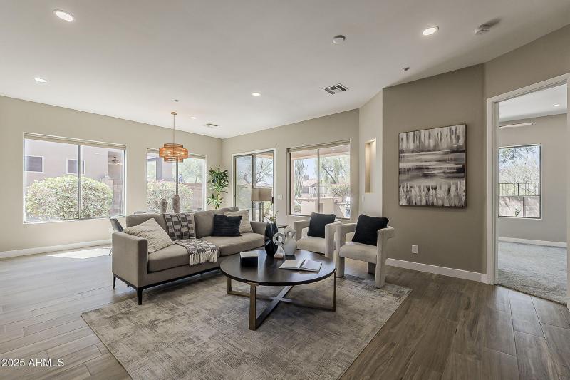 10-web-or-mls-74th St-10