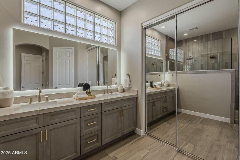 32-web-or-mls-74th St-32