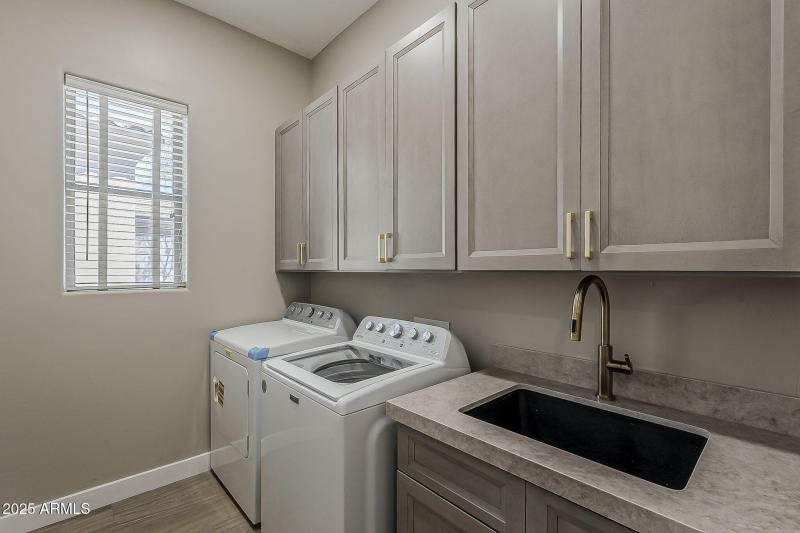 38-web-or-mls-74th St-38