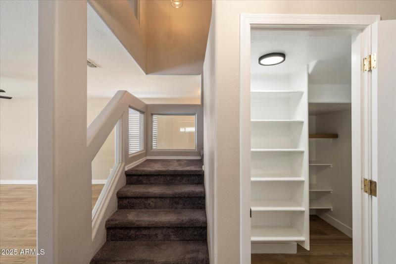 Huge Walk-in Pantry!!