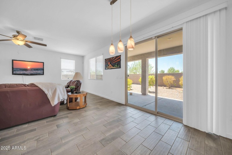 20487 W Minnezona Ave-6