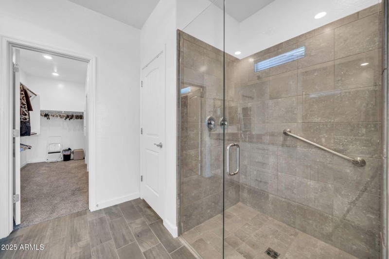 20487 W Minnezona Ave-17