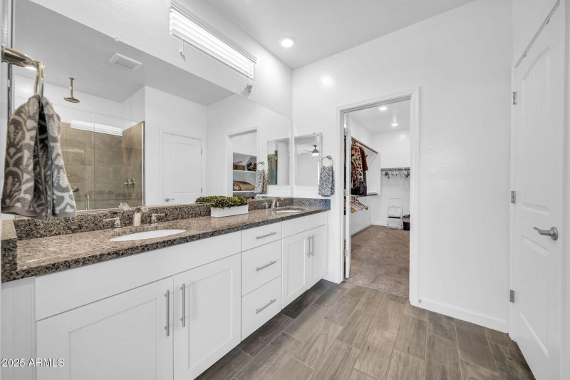 20487 W Minnezona Ave-18