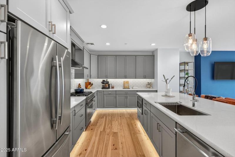 Under Cabinet Lighting & Stone Counters